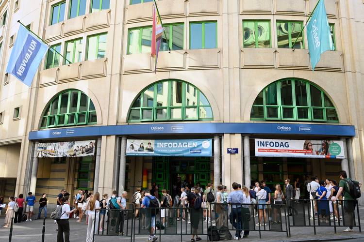 De Odisee Hogeschool ligt aan de Warmoesberg in Brussel.