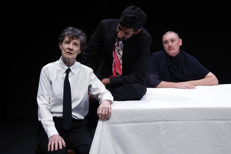 'Family' van Louis Janssens in Kaaitheater