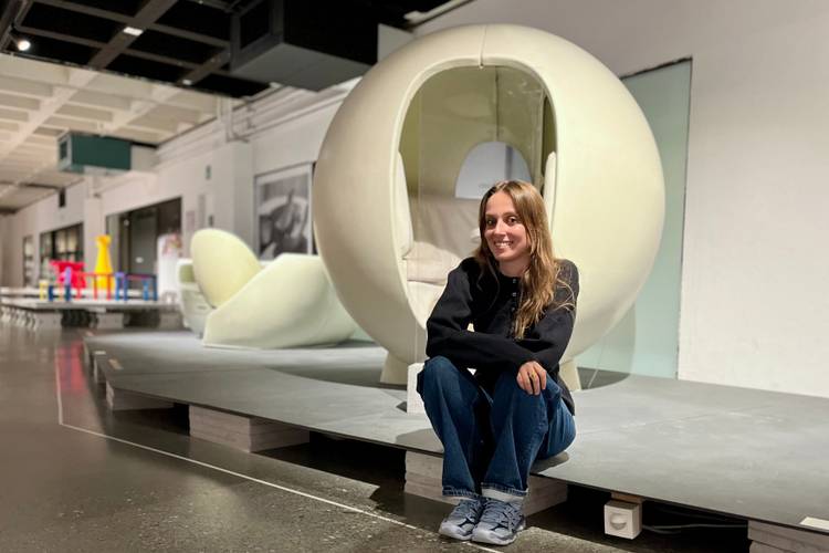 Elisabeth Wielemans kiest 'La Sphère d’Isolement' van Maurice-Claude Vidili uit de Plastic Design Collection.