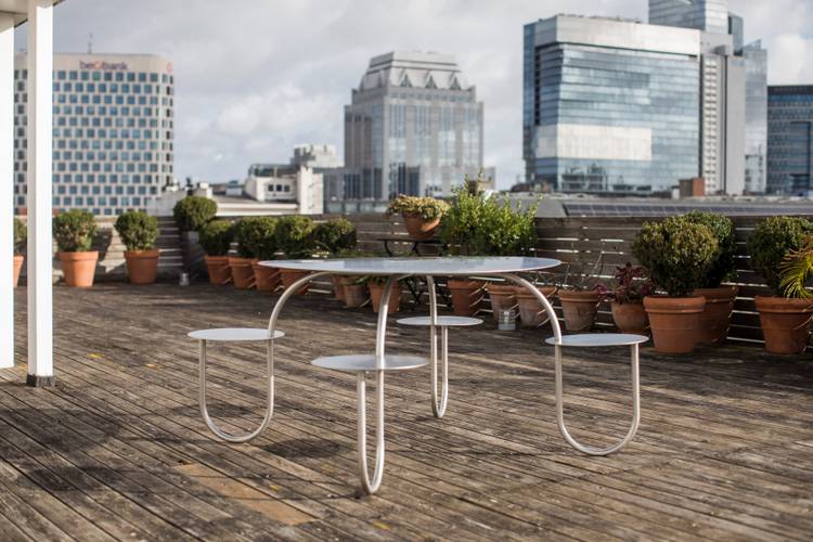 Interieurarchitect Tine Loncin opent Brusselse woon- en werkplek voor Brussels Design Week.