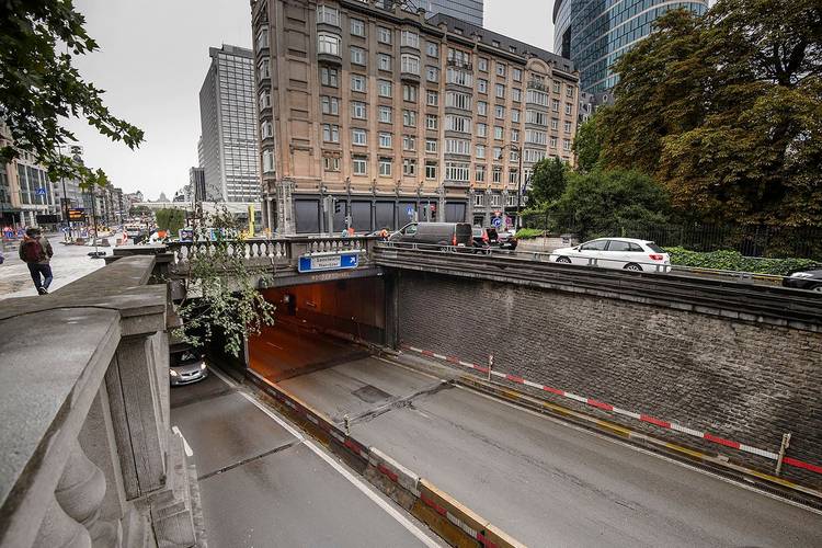 De Rogiertunnel onder het Rogierplein