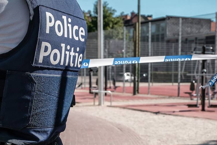 Politiepatrouille aan het Bonneviepark in Sint-Jans-Molenbeek