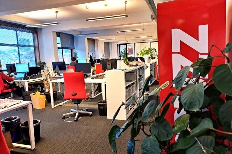 De BRUZZ-redactie op het Flageyplein