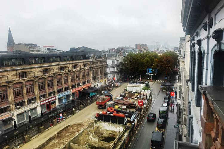 25 oktober 2023: Zuidpaleis, kant Stalingradlaan tijdens de werf voor metrohalte Toots Thielemans