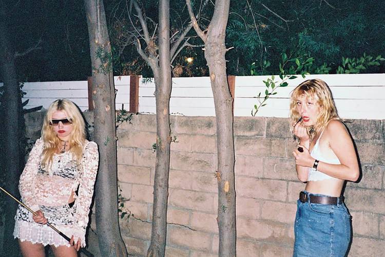 BRZ 20250319 1927 TIP Pop Lambrini Girls