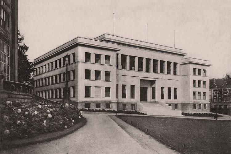 BRZ 20250430 1933 BIG CITY Institut dentaire George Eastman