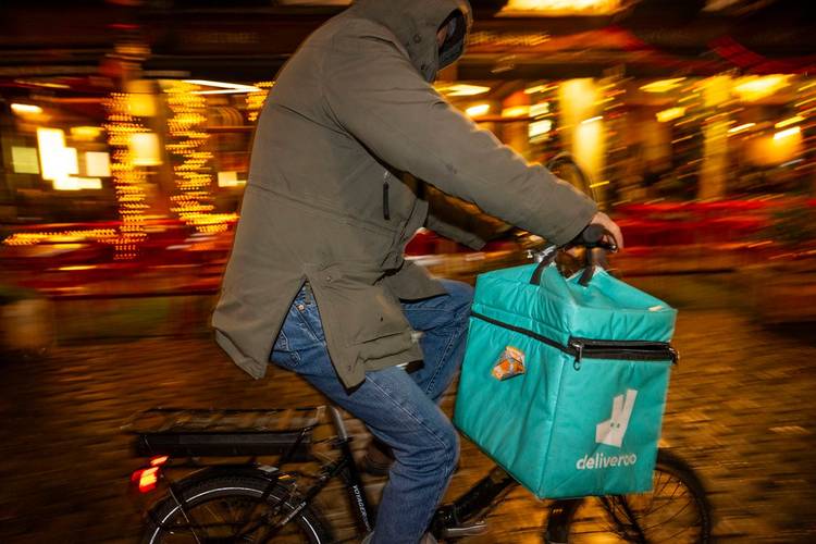 BRZ 20260218 1967 maaltijdkoerier sam3