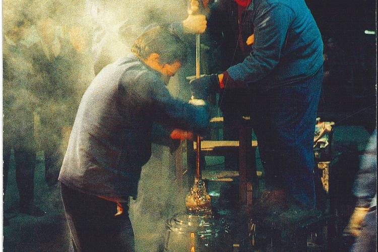 BRZ 20260506 1978 Val saint lambert Equipe de soufflage annees 2000