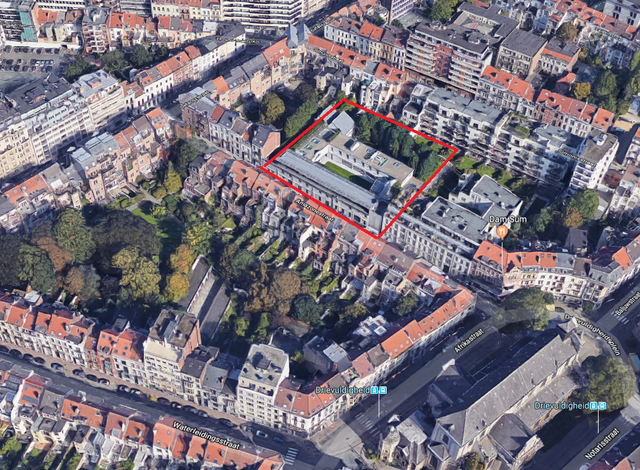 'Rijkste Belg' Van Damme zet Brusselse luxewoning te koop | BRUZZ