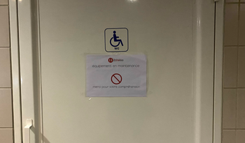 13042023_Toilet voor mensen met beperkte mobiliteit buiten dienst in Brussel-Centraal