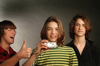 Jonas Pauwels, Lenny Crabbe en Mathias Declercq winnen met Freaky Age in 2006 Humo's Rock Rally