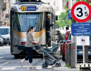 Tram 51 Van_Haelen op de Alsembergsesteenweg