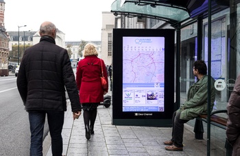 Clear Channel Surviving in Brussels reclamebord