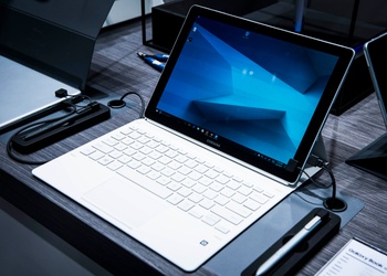 20200513_LAPTOP_HACKERS_PHISHING