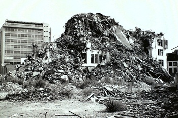 Het Fontainasplein omstreeks 1995