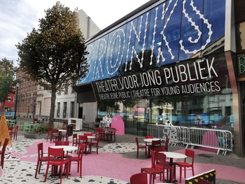 Bronks, theater voor jong publiek, op de Varkensmarkt, op Autoloze Zondag van 20 september 2020