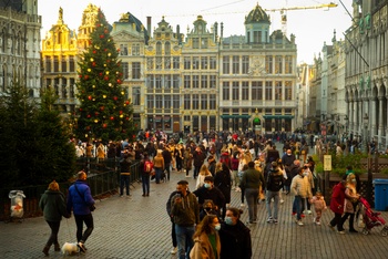 20201128_Kerstdrukte_Grote Markt_Kerstboom 2020