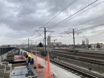 Het nieuwe GEN-station Anderlecht op de lijn S3 enkele weken voor de opening.