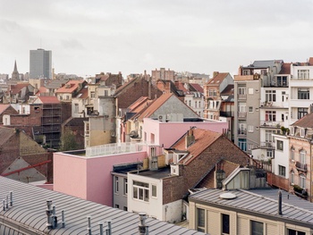 Roze gebouw Gray- en Kerckxstraat in Elsene