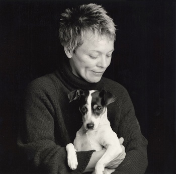 In de poëtische documentaire Heart of a dog, te zien bij Bozar op 28/11, haakt Laurie Anderson anekdotes over haar terriër Lolabelle vast aan dromen en filosofische beschouwingen.