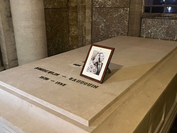 De foto van koning Boudewijn en koningin Fabiola.