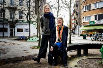 Jessica Vosters en Gitte Van Der Biest van JES