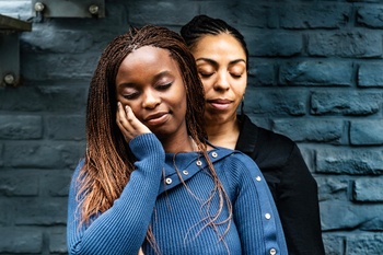 Brussels Stadsdichter Lisette Ma Neza en Lisette Lombé, Dichter des Vaderlands