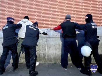 241115_politieactie_brussel-noord_aarschotstraat.jpg