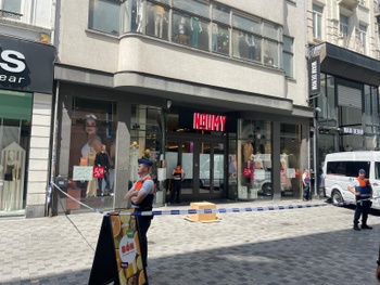 170625 Gewonde in Brusselse Nieuwstraat door ontploffing