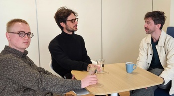 VUB-onderzoekers Brecht Verbeken, Arne Vanhoyweghen en Vincent Ginis