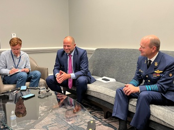 251005_Theo Francken_Frederic Vansina_defensie