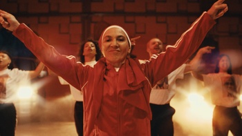 'Les Baronnes' van regisseur Nabil Ben Yadir met onder meer Saadia Bentaieb.