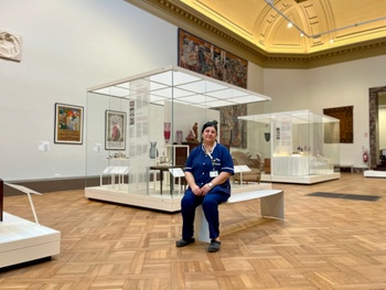 Fadma's favoriete werk uit de collectie van het Museum Kunst en Geschiedenis is een kristallen art deco vaas.