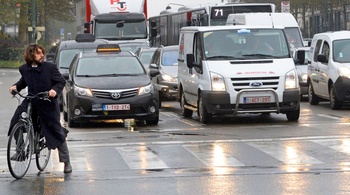 20180111 fietser regen mobiliteit centrum 3