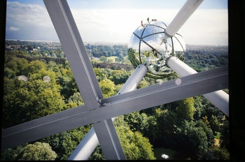 14-2-2006 Heropening van het gerenoveerde atomium.
