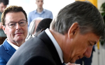 Johan Van den Driessche en Minister van Binnenlandse Zaken Jan Jambon (N-VA)