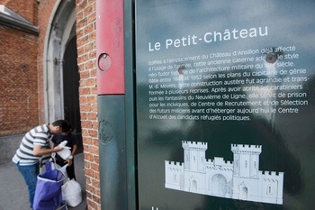 opvangcentrum Klein Kasteeltje Fedasil vluchtelingen asielzoekers migranten transmigranten Negende Linielaan 27 historische uitleg toelichting