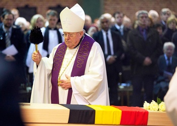 Kardinaal Godfried Danneels op de staatsbegrafenis van Leo Tindemans op 3 januari 2015