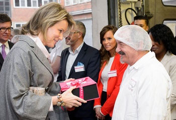 In december 2014 bracht Koningin Mathilde nog een bezoek aan doopsuikerfabrikant Vanparys in Evere nav het 125-jarig bestaan van de onderneming
