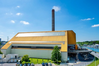 Brussel-Energie produceert elektriciteit met niet-recycleerbaar huishoudelijk afval Op de foto de verbrandingsoven van Neder-over-Heembeek
