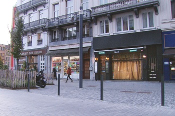 November 2019: restaurant Jour de Fête op de Anspachlaan, een deel van de toekomstige voetgangerszone; is failliet verklaard