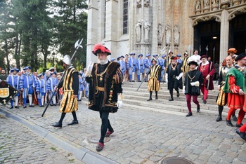 De Ommegang, de evocatie van de intrede van Karel V en zijn zoon, kroonprins Filips (de latere Filips II)