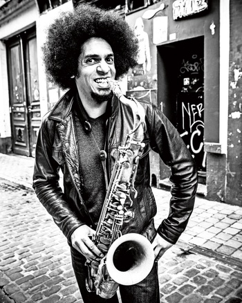 Selim 'Miles' Boudrâa, zanger en saxofonist