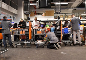 13 maart 2020: grote toeloop in bij Colruyt in Vorst uit angst voor tekorten door de dreiging van het coronavirus