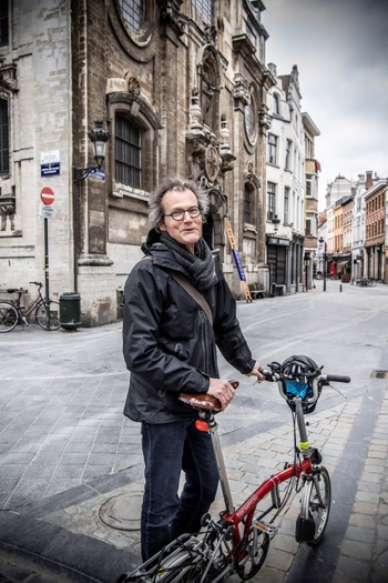 Huisarts Koen Moelants zegt de groepspraktijk in de Bijstandswijk vaarwel