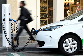 Een oplaadpunt voor elektrische wagens in Brussel