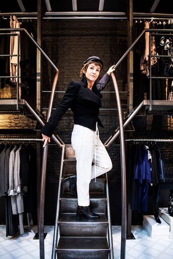 Sonja Noël in haar modewinkel Stijl in de Dansaertstraat