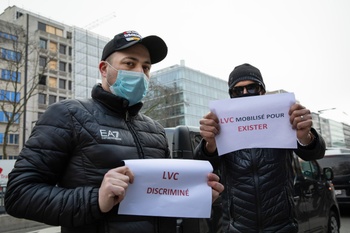 Uberchauffeurs protesteren aan het kabinet van Brussels minister-president Rudi Vervoort