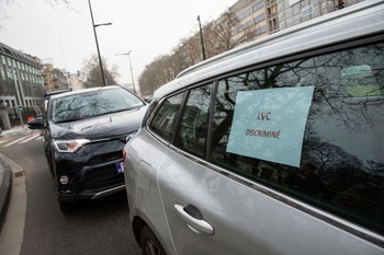 Uberchauffeurs protesteren aan het kabinet van Brussels minister-president Rudi Vervoort