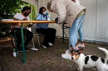 Een vaccinatiebus in Brussel
